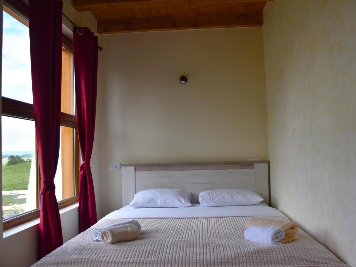 Apartmani I Restoran Sljeme Zabljak  Exterior photo